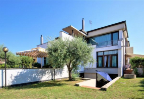 B&B Villa Apuana Marinella Di Sarzana